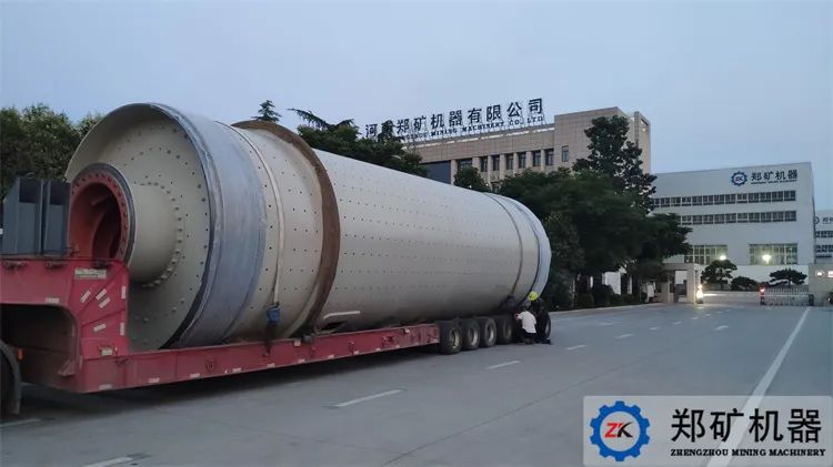 湿法研磨与干法研磨：纳米粉体制备的双刃剑