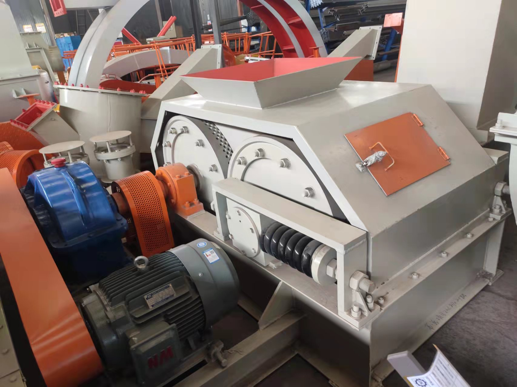 台湾 陶粒生料 10-12.5t/h 对辊制粒机项目